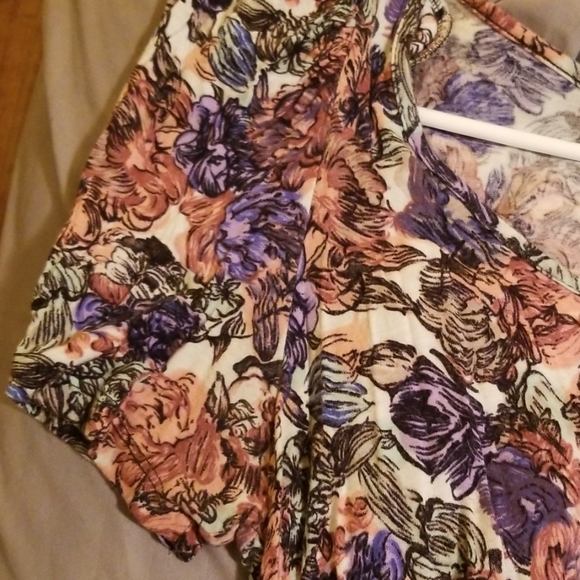 Floral dress - Picture 3 of 4